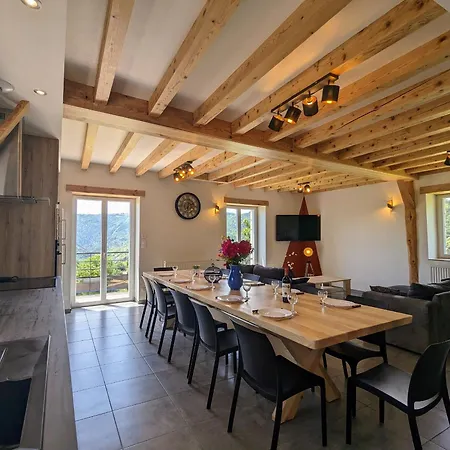 Authentique Et Confortable Avec Vaste Terrain Et Vue Imprenable A - Fr-1-582-478 度假居