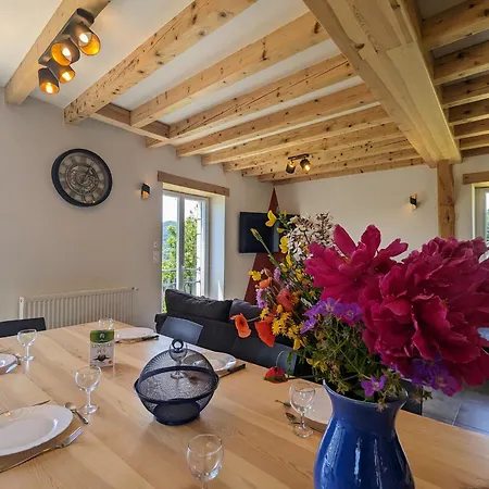 Authentique Et Confortable Avec Vaste Terrain Et Vue Imprenable A - Fr-1-582-478 度假居