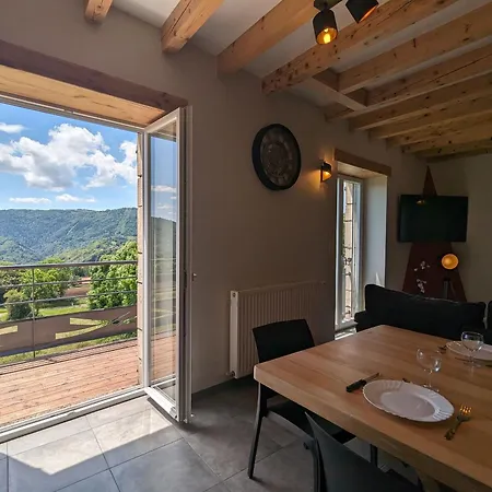 度假居 Authentique Et Confortable Avec Vaste Terrain Et Vue Imprenable A - Fr-1-582-478 *