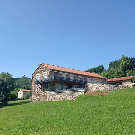 Authentique Et Confortable Avec Vaste Terrain Et Vue Imprenable A - Fr-1-582-478 * Saint-Privat-d'Allier